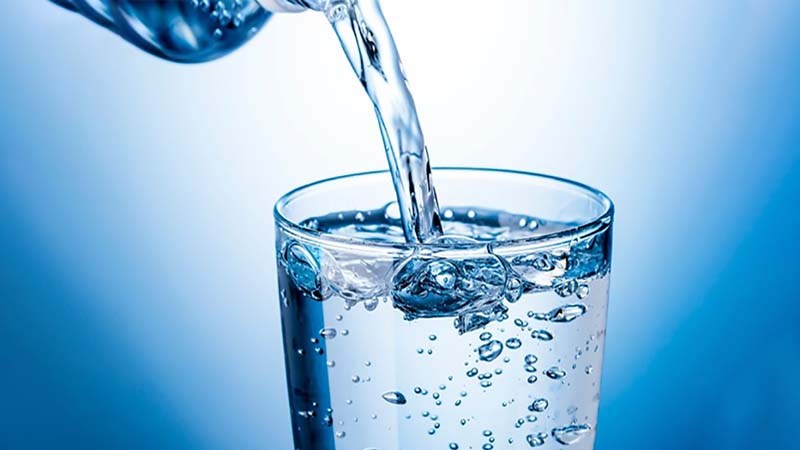 Bù nước đúng cách khi sốt giúp giảm mệt mỏi và phục hồi nhanh hơn